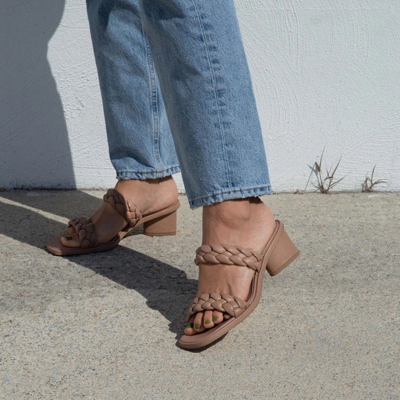 Dolce Vita Shoes - Dolce Vita Ronin Sandal Size 9